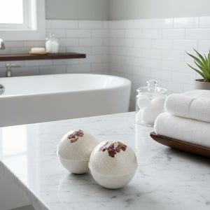 Champagne & Strawberries bath bombs